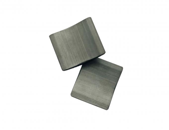Dauerhafte Bescheinigung des Ferrit-LT05 des Magnet-4.95~5.1 G/cm3 der Dichte-IATF16949